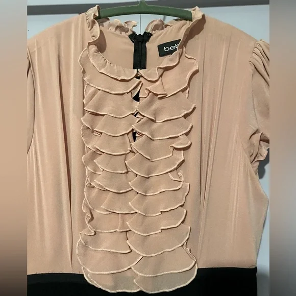 Bebe Ruffle Colourblock Dress - Picture 4 of 7